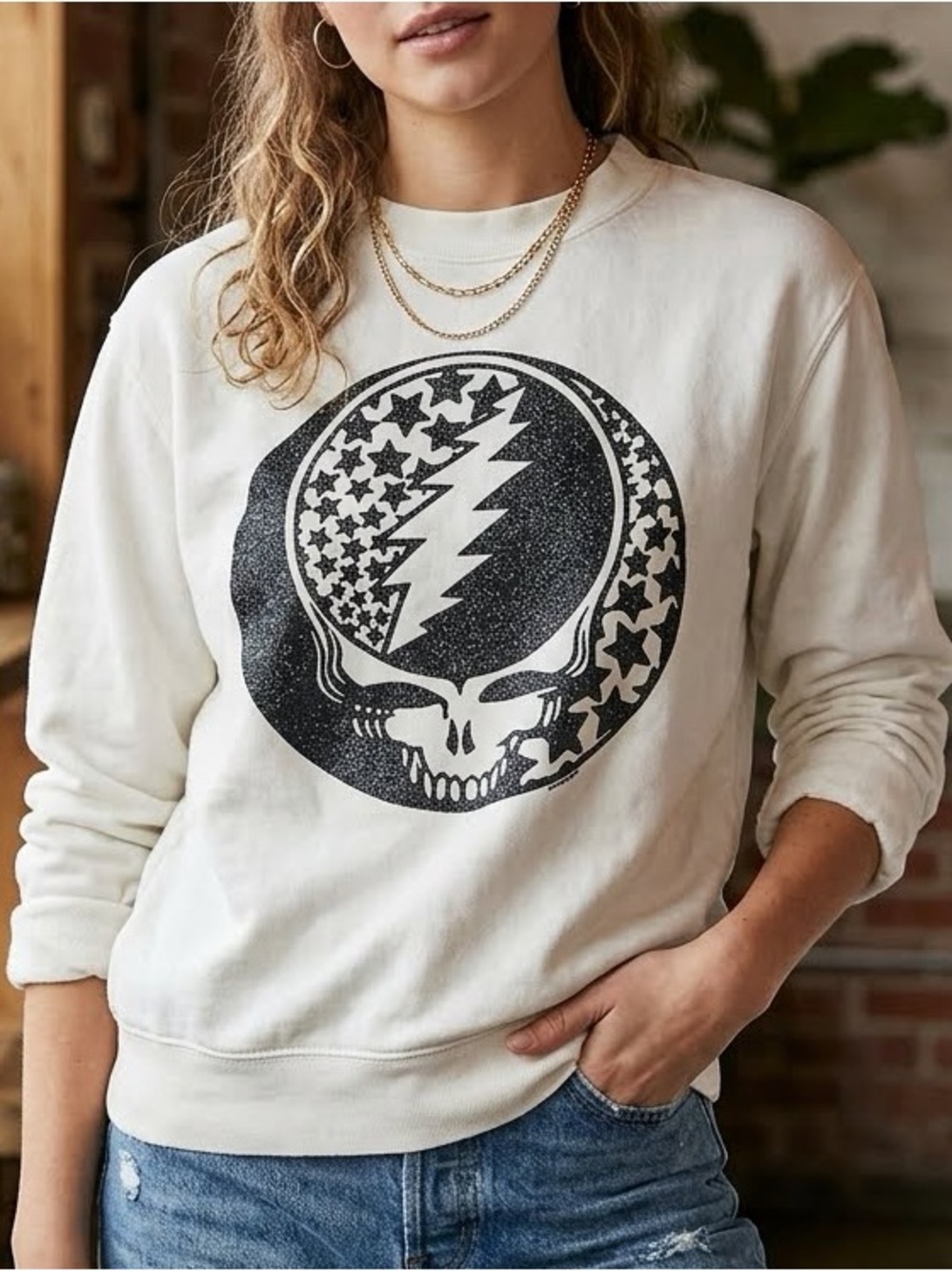 JUNK FOOD! Graphic Skull Lightning Sweatshirt in Cream and Black! S